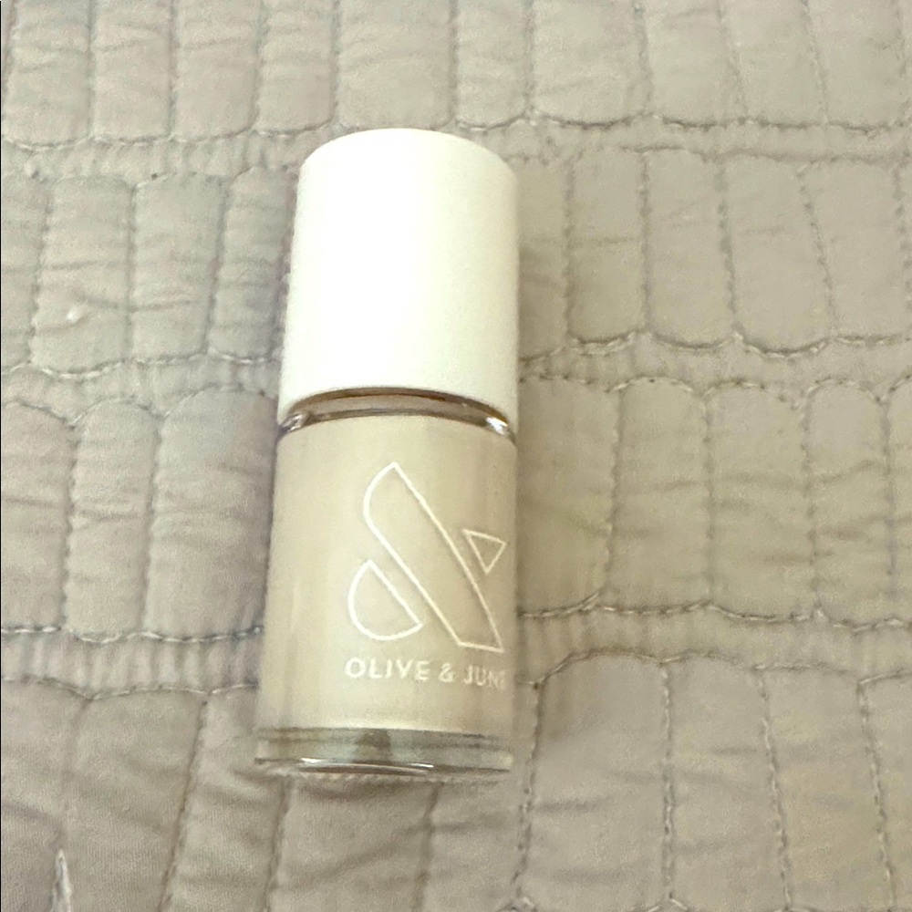 DO NOT BUY!! Olive & June ‘ECC’ Polish NEW